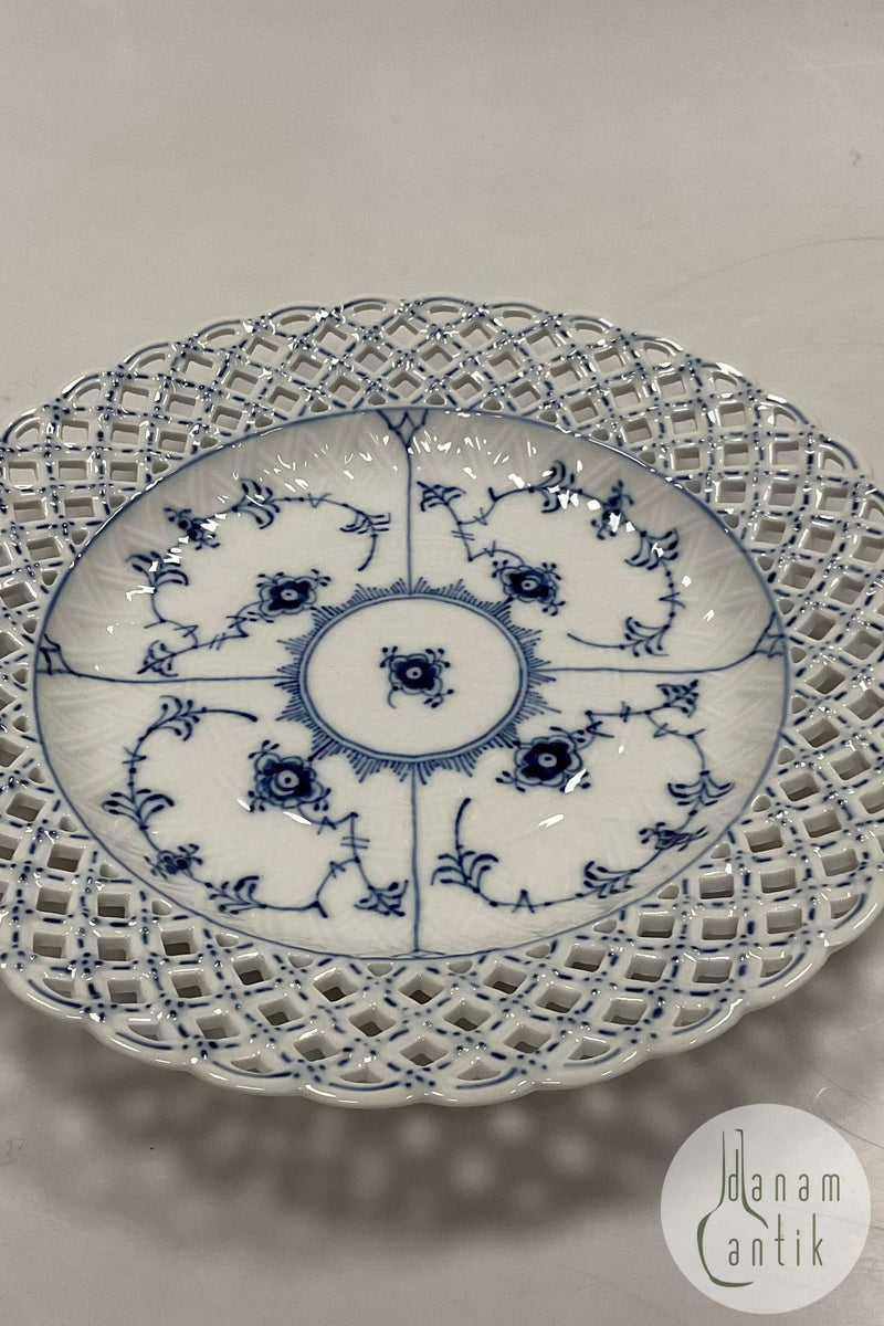 Royal Copenhagen Musselmalet Helblonde med gennembrudt kant Flad Tallerken No 1/1098