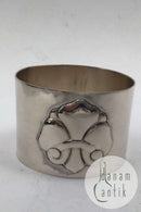 Dansk Arbejde Sølv Fransk Lilje Servietring (1920)