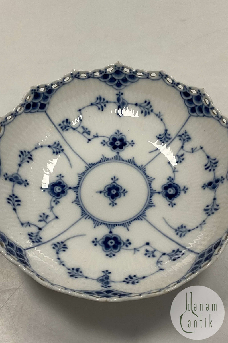 Royal Copenhagen Musselmalet Helblonde Skål No. 1018 / 577