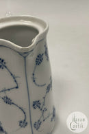 Royal Copenhagen Musselmalet riflet kande No. 32