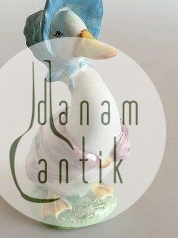 贝斯威克英国比阿特丽克丝-波特的Jemima Puddleduck塑像