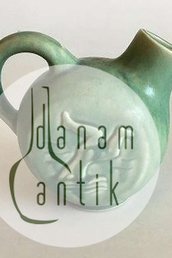 Saxbo Stentøjsvase/kande med grøn glasur