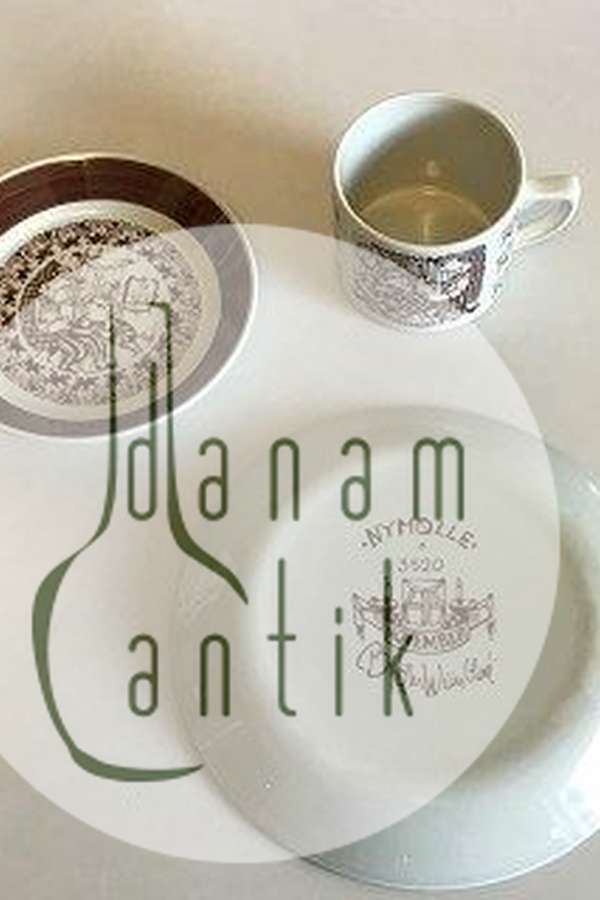 Bjørn Wiinblad, Nymølle November Månedskop med underkop No 3513 og kagetallerken No 3520