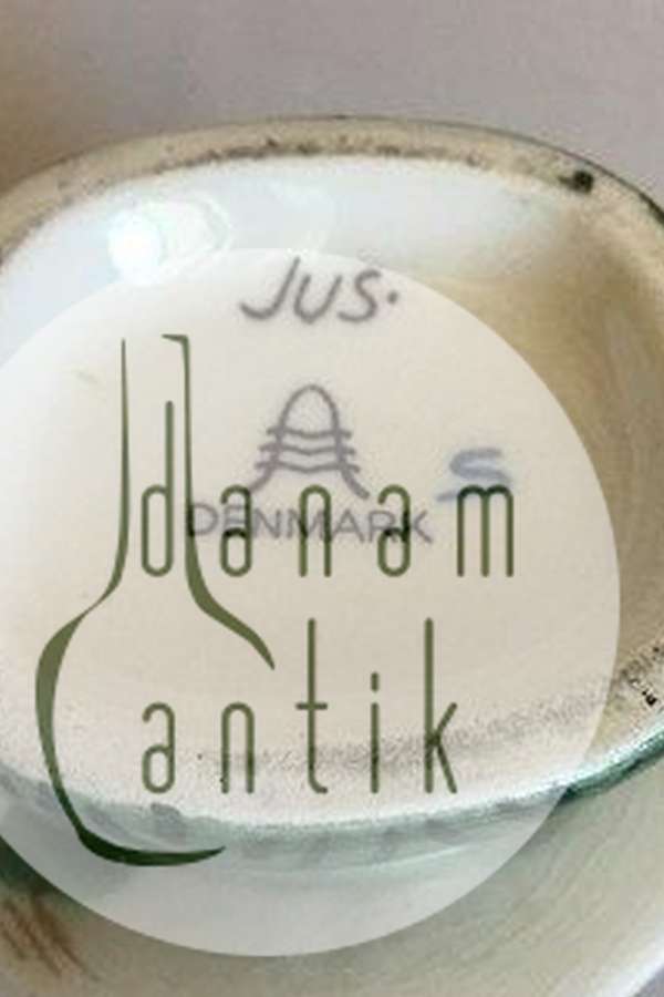 Aluminia Børnehjælpsfigur Kusine fra Amager fra 1943