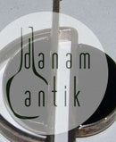 N.E. From ブラックストーン付きスターリングシルバー・ペンダント