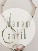 N.E. From ネックレスとペンダント（ピンクの石付き