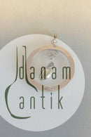 8Kゴールドとマザーオブパール貝のペンダント