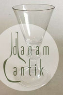 Gammelt glas af Hessisk type med klokkeformet fod. Fra 1700-tallet