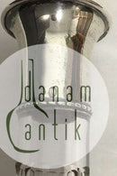 Karaffel i facetslebet krystal glas med sølv krave.