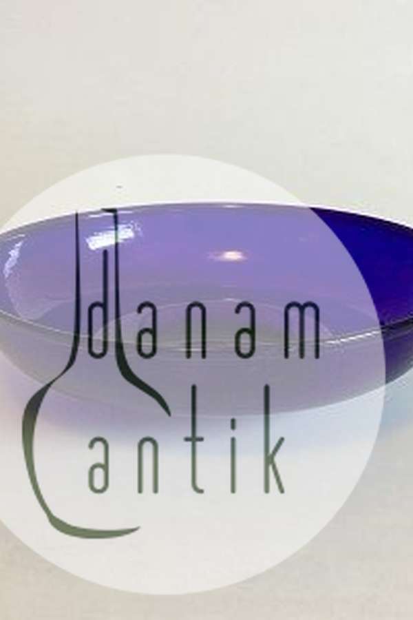 Lav skål af blåt glas