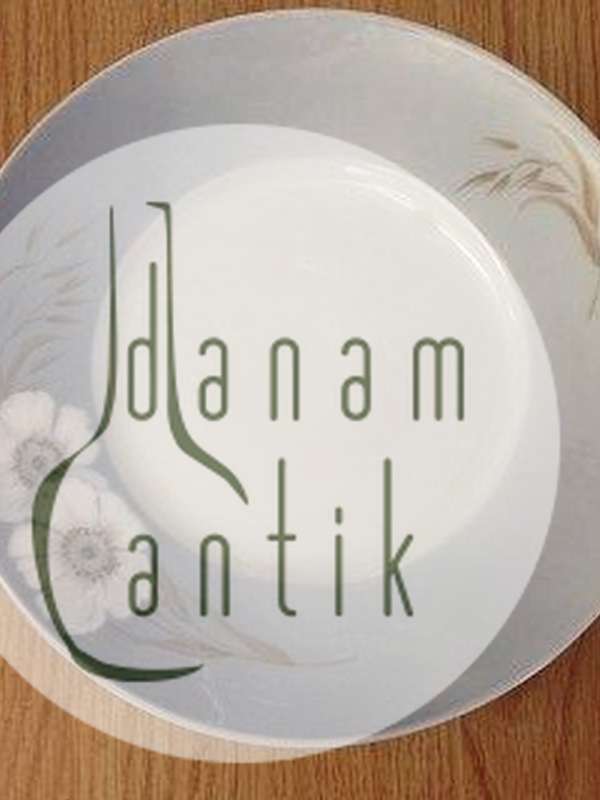 Royal Copenhagen Art Nouvau Tallerkener med Blomster. Frokosttallerkener No 10520