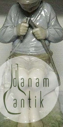 Royal Copenhagen Figurine Trial figurine signed by Oluf Jensen No 905 from 1908