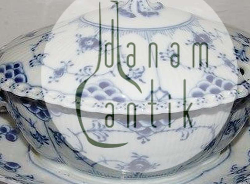 Royal Copenhagen Musselmalet Helblonde Sauceskeskål med låg og underfad No 1106