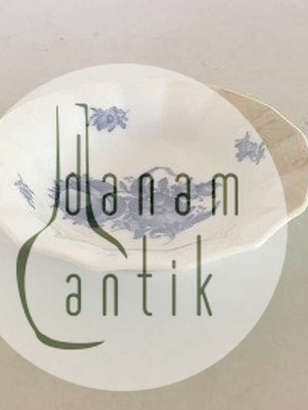 Royal Copenhagen Blå Blomst Flettet Skål No 8007