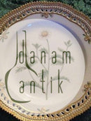 Royal Copenhagen Flora Danica Dinner Plate with pierced border 20/3553. Measures 25cm and is in good condition. Latin inscription: "Acer platanoides L."