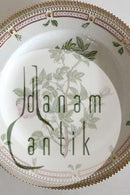 Royal Copenhagen Flora Danica Speiseteller Nr. 3549