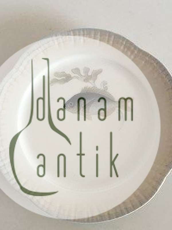 Royal Copenhagen Midsummernightsdream Fish Plate No 943/9520