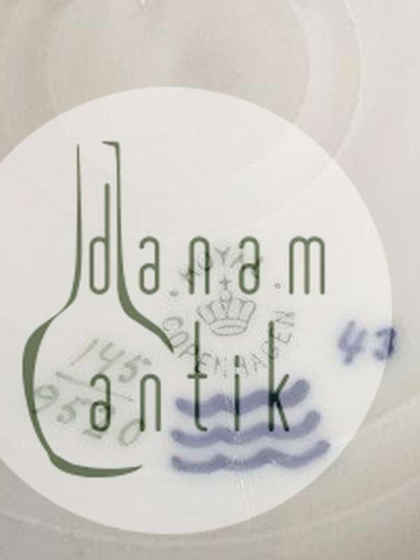 Royal Copenhagen Midsummernightsdream Fish Plate No 145/9520