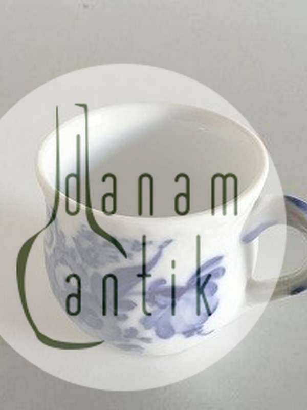 Royal Copenhagen Blå Blomst Svejfet Creme Kop No 1542