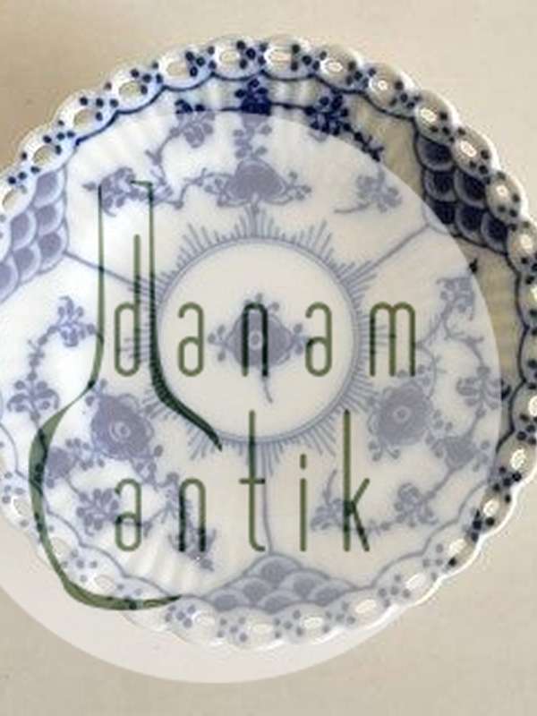 Royal Copenhagen Musselmalet Helblonde Tallerken til Æggebæger No 1145