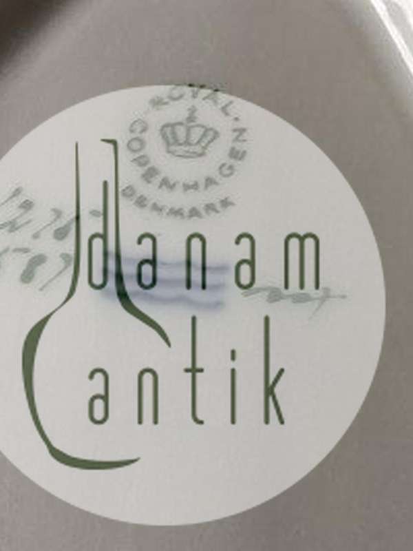 Royal Copenhagen Tradition Hvid Halvblonde m. Guldkant Sauceskål på Fad No 587