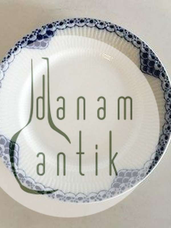 Royal Copenhagen Prinsesse Kagetallerken No 575