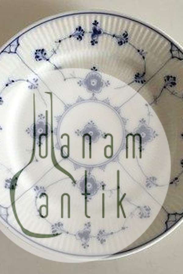 ロイヤルコペンハーゲン ブルーフルーテッドチェッカープレート No299。