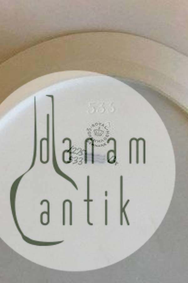 Royal Copenhagen Tradition Hvid Halvblonde m. Guld Stort Ovalt fad No 533