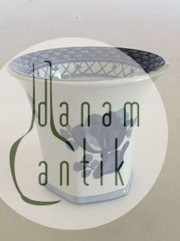 Royal Copenhagen "Blå Tranquebar" Tandstikholder No. 1240