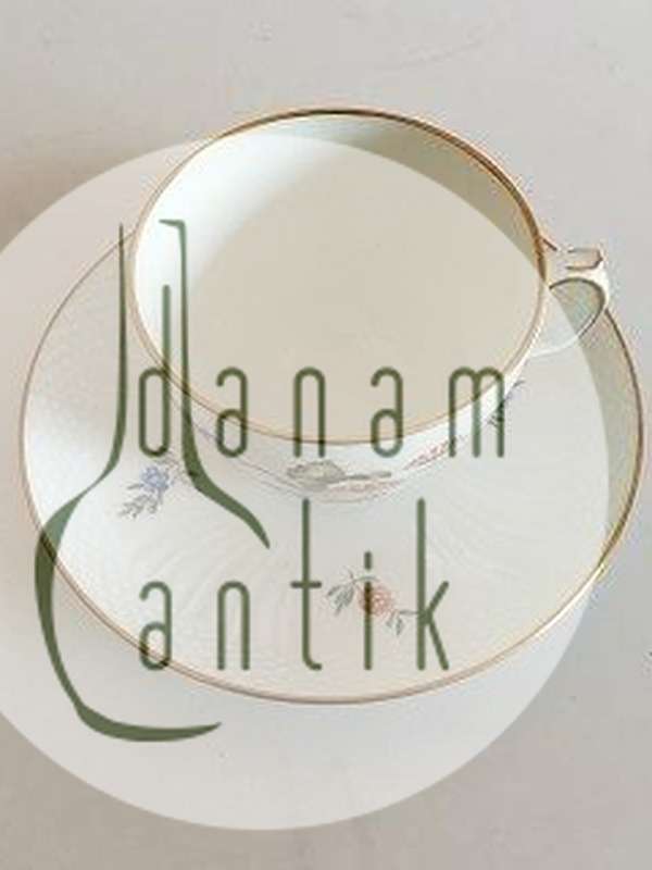 Royal Copenhagen Trelleborg Kaffekop og Underkop No 1870