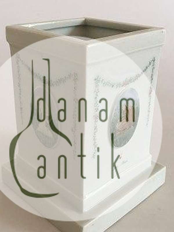 Royal Copenhagen Overglasur Sokkel Vase Med Motiver af Faune og Elverpiger Gerhard Henning