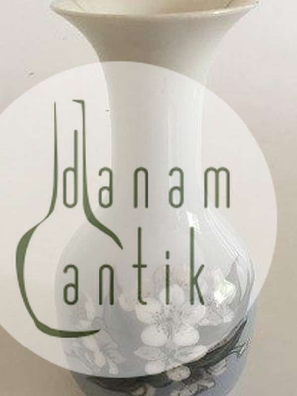 Royal Copenhagen Vase No 863/2745