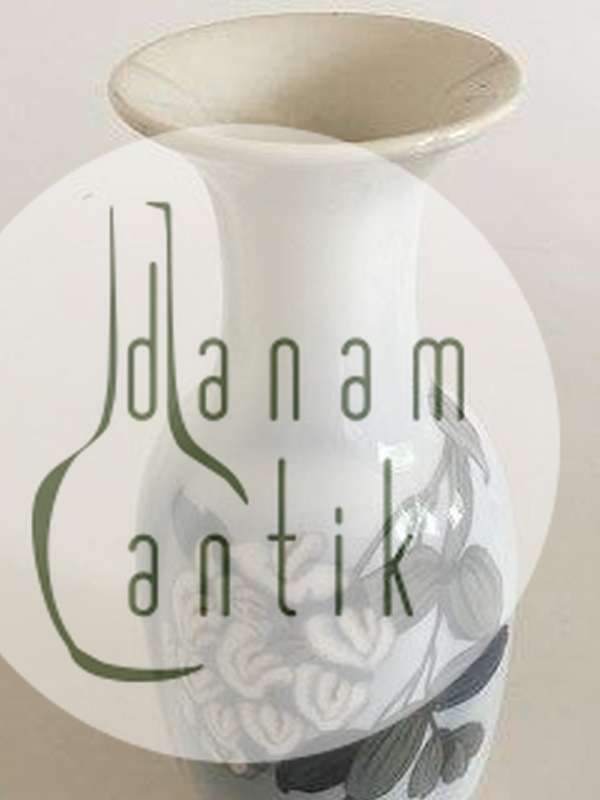 Royal Copenhagen Vase No 2397/2327