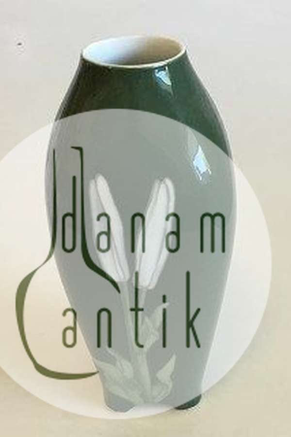 Royal Copenhagen Art Nouveau Vase No 606/240 PMN