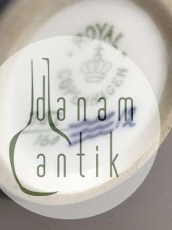 Royal Copenhagen Art Nouveau Vase med gennembrudt kandt No 353/160