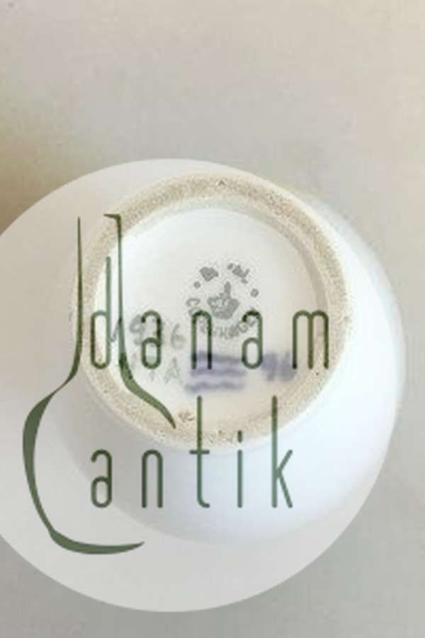 Royal Copenhagen Art Nouveau Lille Vase No 1936/47A PMN