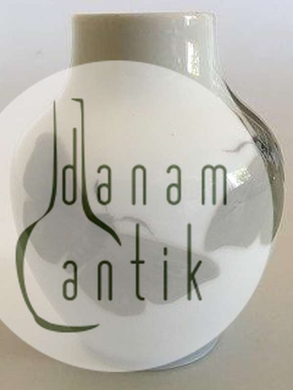 Royal Copenhagen Art Nouveau Vase No. 318/45a med Natsværmere Dekoration