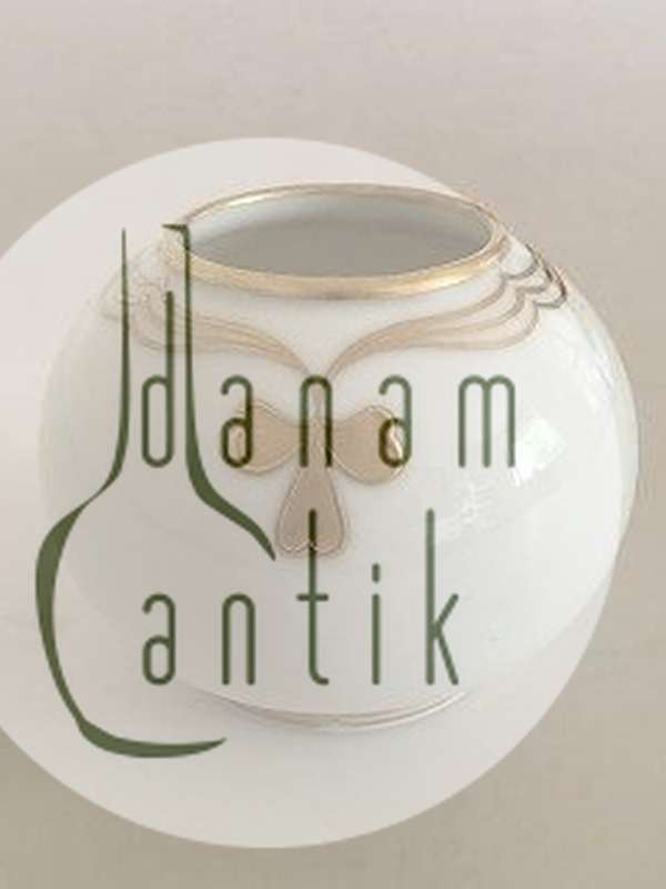 Royal Copenhagen Vase No 142/42A med Guldmotiv