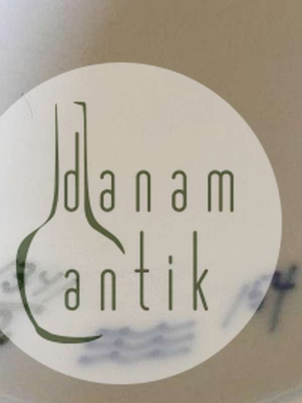 Royal Copenhagen Art Nouveau Lågskål med Bær og Sommerfugl Motiv No 1341/2