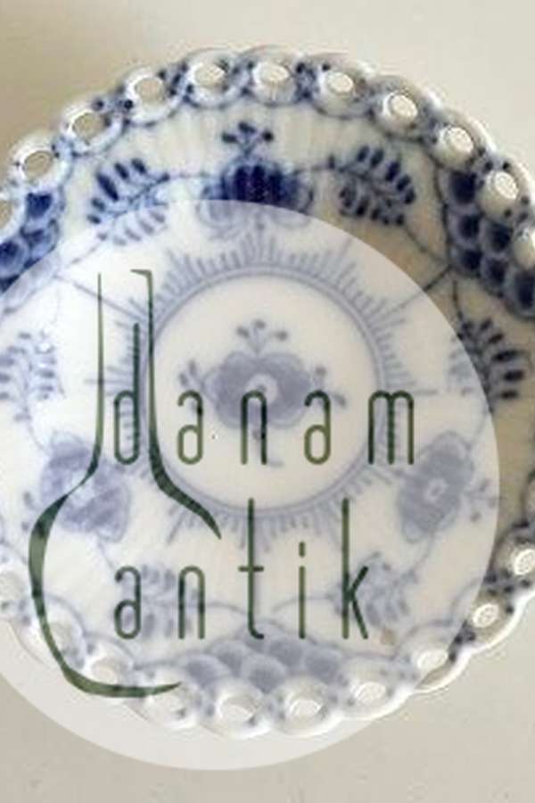 Royal Copenhagen Musselmalet Helblonde Askebæger No 1/1004