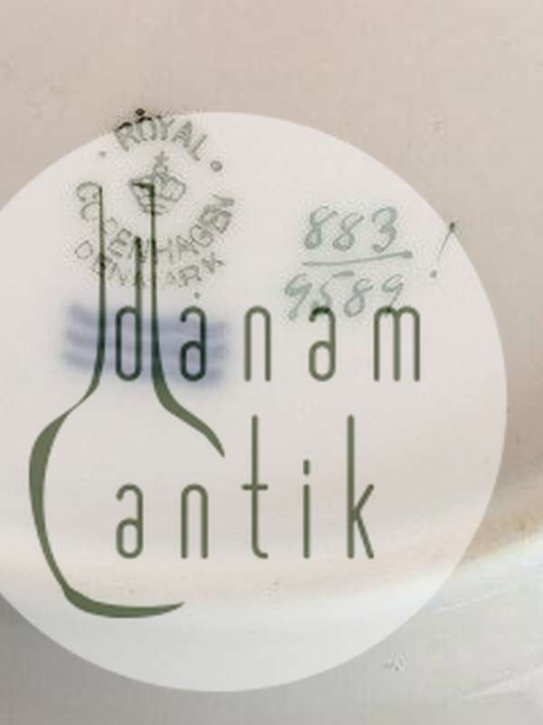 Royal Copenhagen Golden Horns with Orange Band Lunch Plate No 883/9589