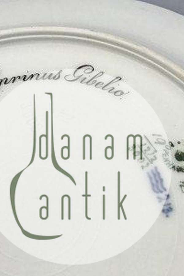 Royal Copenhagen Blå Fisketallerken med Guld No 1212/3002.