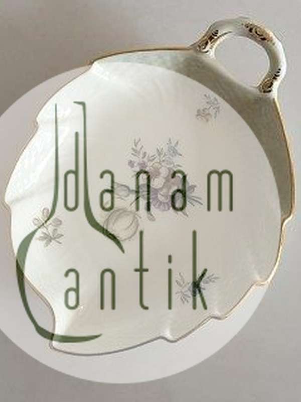 Royal Copenhagen Frijsenborg Bladformet Asiet No 1868