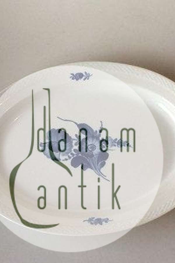 Royal Copenhagen Blå Blomst Flettet Ovalt Serveringsfad No 8019