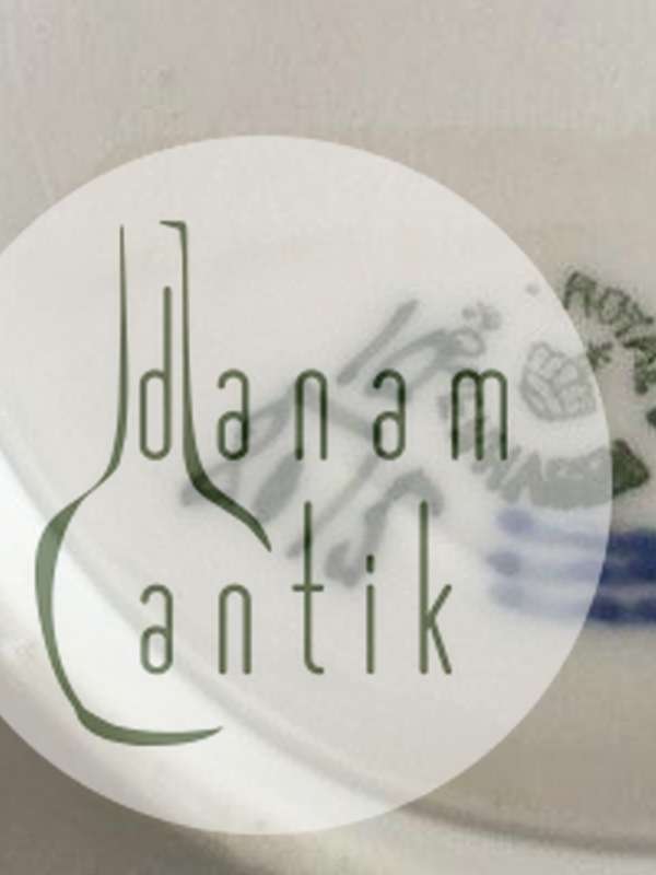 Royal Copenhagen Blå Blomst Flettet Ovalt Fad No 8015