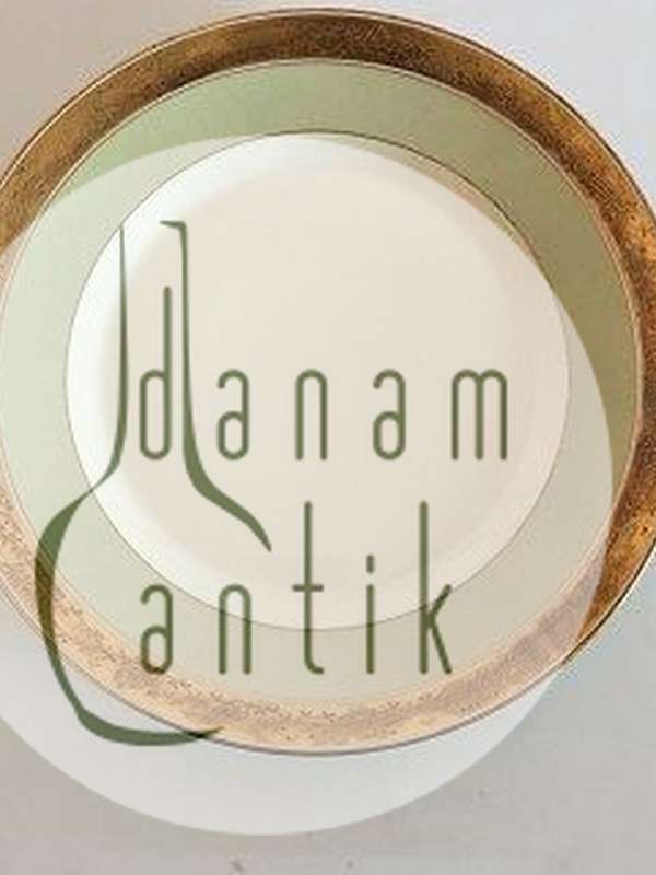 Royal Copenhagen Dagmar Middagstallerken No. 9586