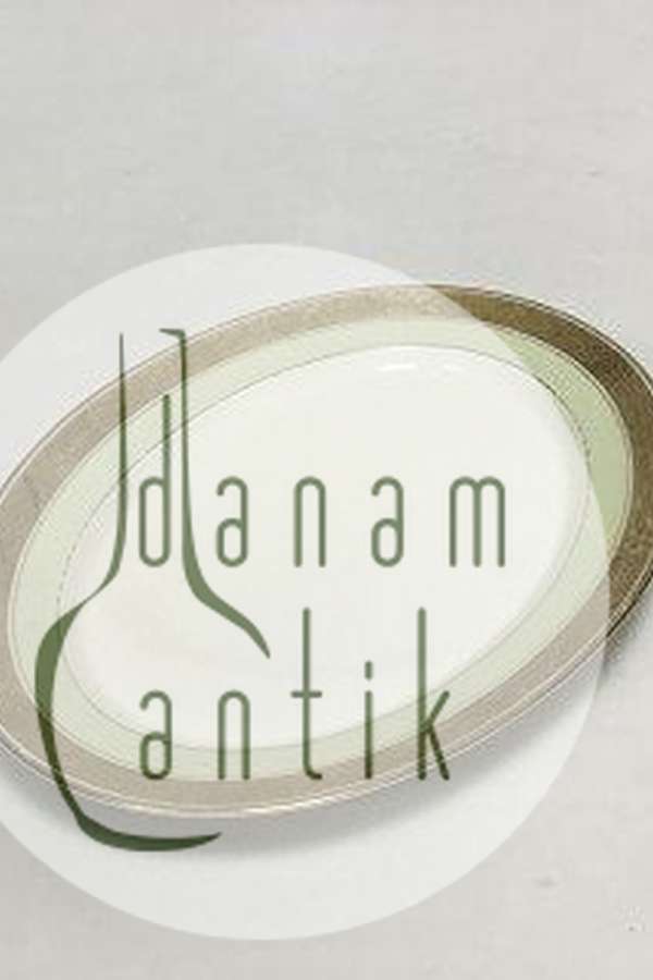 Royal Copenhagen Dagmar Ovalt Fad No. 9583