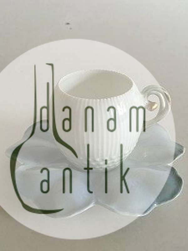 Bing & Grøndahl Art Nouveau Kop med åkande designet af Pietro Krohn