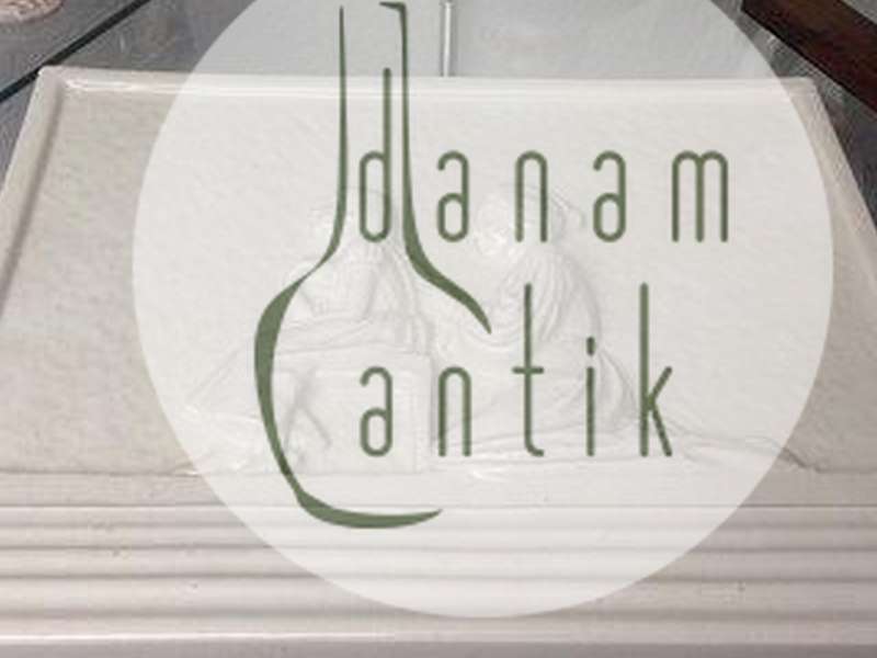 Unika Vægrelief af Edith Willumsen lavet på Bing & Grøndahl Mor og datter