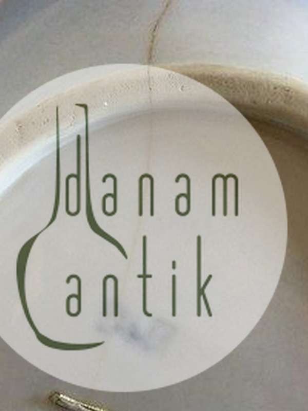 Bing & Grøndahl Art Nouveau trekantet skål med summerfugl og guldsmed